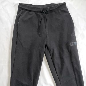 32-34 Black Russell Sweatpants
